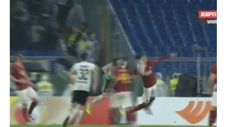 Un escándalo: a la Roma se lo empataron en la última con un penal inexistente
