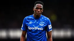 DT de Everton soltó la bomba sobre Yerry Mina: "No son buenas las noticias de su lesión"