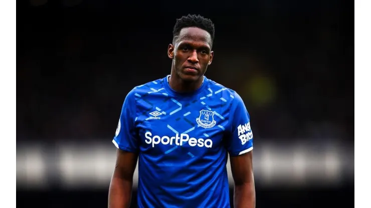 DT de Everton soltó la bomba sobre Yerry Mina: "No son buenas las noticias de su lesión"