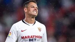 Por qué Chicharito no irá ni al banco en Sevilla