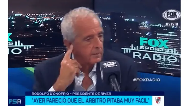 D'Onofrio dijo que nunca opina de los árbitros... y empezó a tirarles palos
