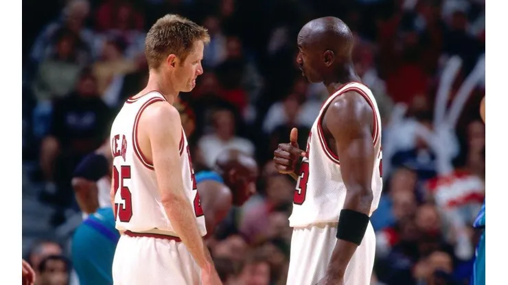 No le gustó nada: Steve Kerr le respondió a Michael Jordan sus comentarios contra Stephen Curry