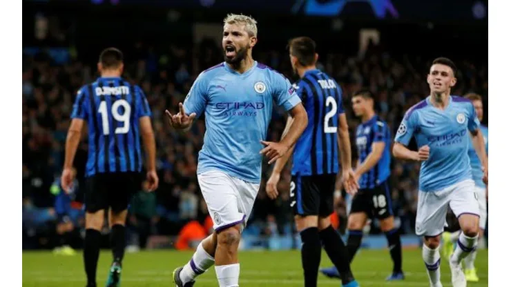 Imparable: Agüero hizo dos goles en cuatro minutos y dio vuelta el partido ante el Atalanta