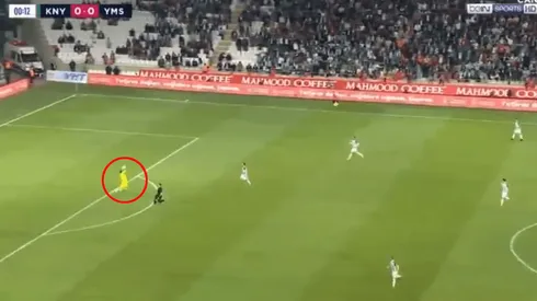 Foto del arquero que la tocó afuera del área.