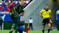 Tiembla el líder: Gallito Vázquez sufrió una dura lesión en el tobillo