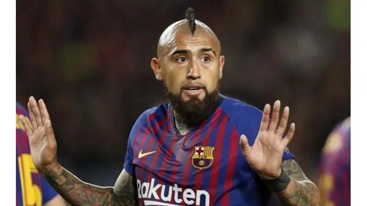 Arturo Vidal con la camiseta de Barcelona.