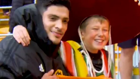 El gran gesto de Raúl Jiménez con un aficionado