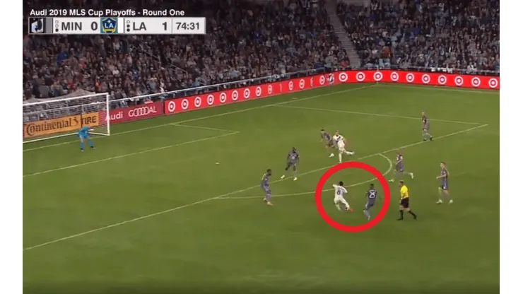 Jona dos Santos le dio la clasificación al Galaxy con un golazo de afuera del área