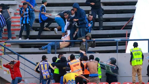 Las imágenes más impactantes de la violencia en el Clásico del Centro entre San Luis y Querétaro
