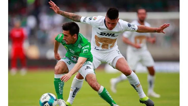 Un gesto para aplaudir de los futbolsitas de Pumas y León.