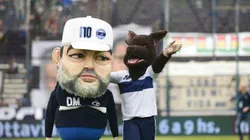 Gimnasia estrenó mascota con cabeza gigante de Maradona y en Twitter explotaron los memes