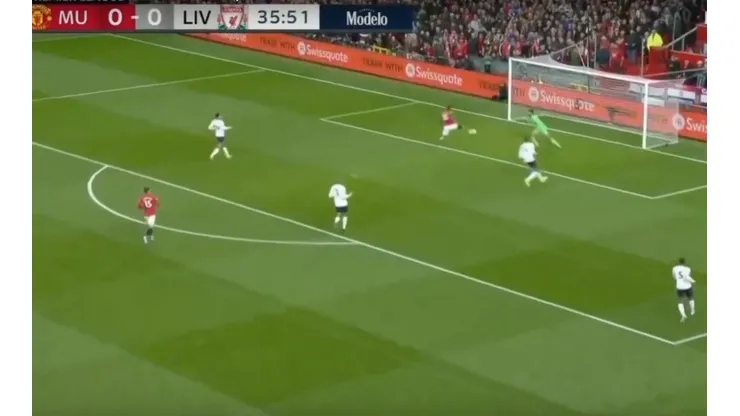 Rashford metió un gol bien de goleador y adelantó al United ante Liverpool