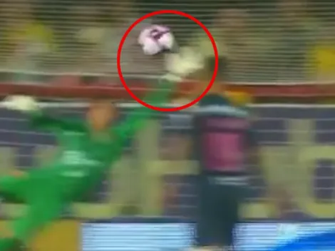 ¡Al fin! La primera gran atajada de Ochoa desde su vuelta a América