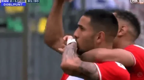 Peña ha metido dos goles fuera del area en Holanda.