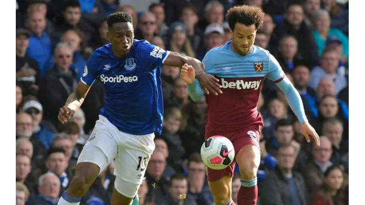 Yerry Mina en el duelo contra el West Ham United por la Premier League.