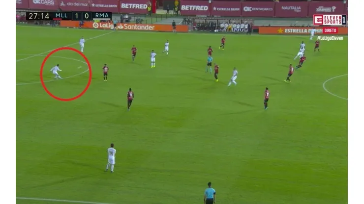 James sacó a brillar su zurda y metió un pase de otro planeta ante Mallorca