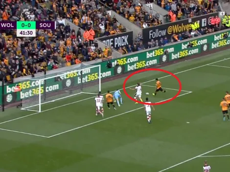 Era un golazo de Raúl Jiménez pero... ¡el VAR lo anuló!