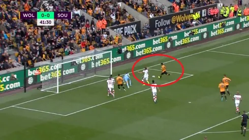 Era un golazo de Raúl Jiménez pero... ¡el VAR lo anuló!