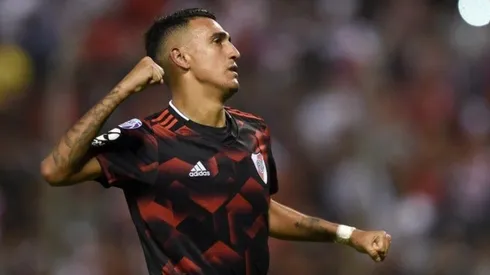 Matías Suárez subió una historia con su sobrino, con quien se cruzó por primera vez dentro de una cancha