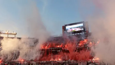 La CONMEBOL dio a conocer la sanción a River por el uso de bengalas en la semi ante Boca