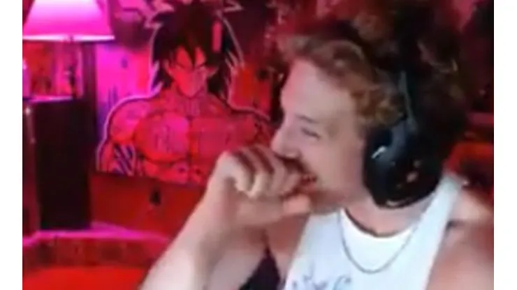 Un streamer se volvió loco cuando llegó a 20mil espectadores y ¡despertó a su mamá para mostrarle!