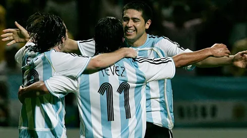 Foto de Messi y con Riquelme.