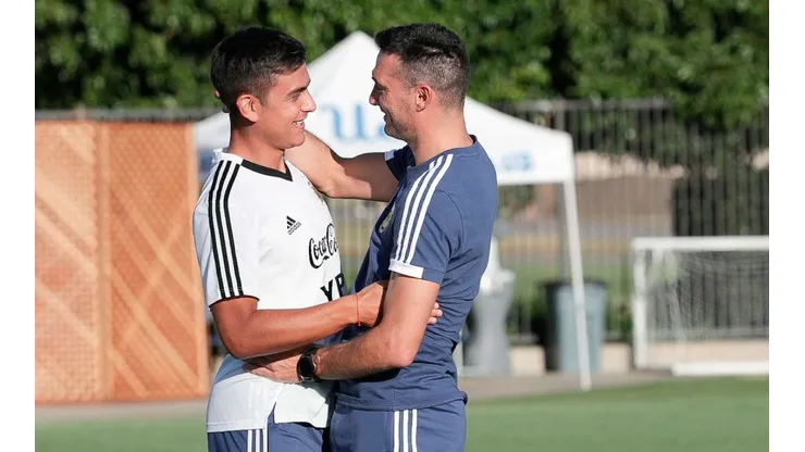 Ahora entendemos todo: Dybala contó que Scaloni prefiere "que juegue de 9"