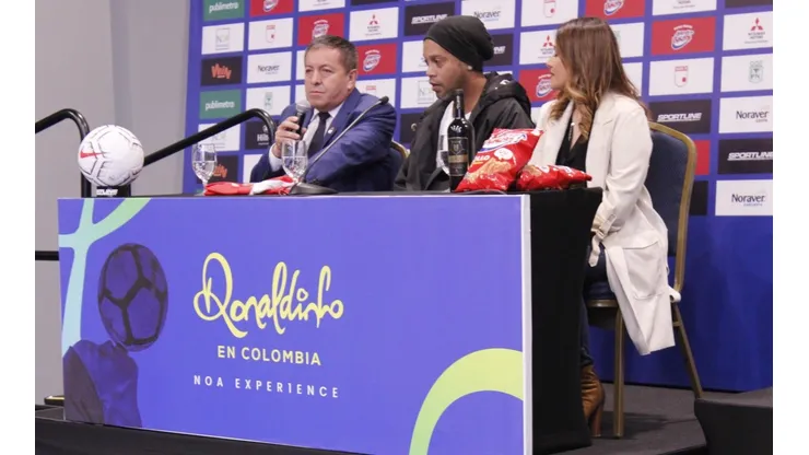 Ronaldinho aconseja a Queiroz y dice puede armar una "selección muy fuerte"