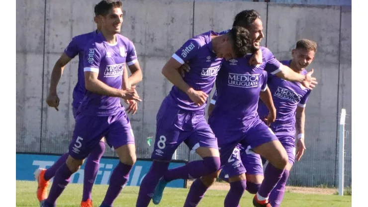 Qué canal transmite Montevideo Wanderers vs. Defensor Sporting por el Clausura de Uruguay