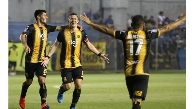 Guaraní vs, Santaní