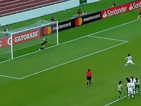 Lloró porque le cobraron penal en contra, se secó las lágrimas y lo atajó