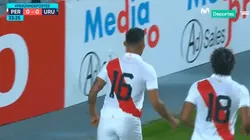 Christofer metió un gol contra Venezuela pero fue anulado despupes de revisarlo en el VAR.