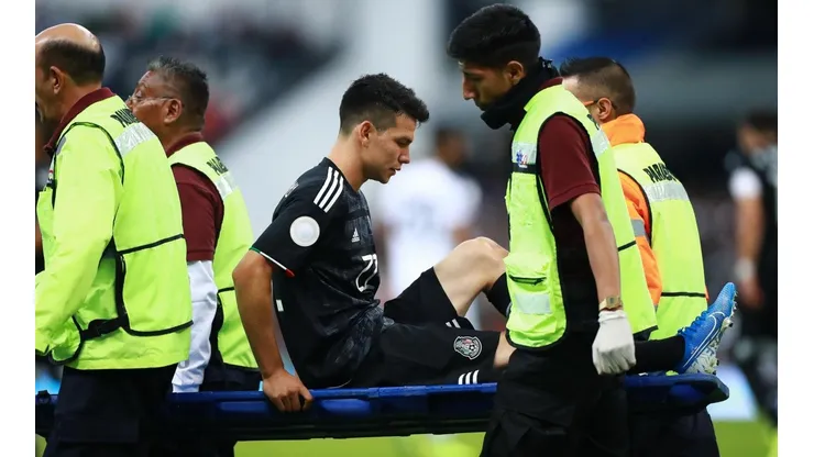 Hirving Lozano salió lesionado y preocupa a todo México