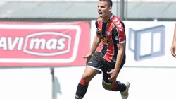 Chacarita recibe a Riestra