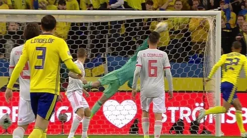 Con la Roja también las hace: la volada espectacular de De Gea con España