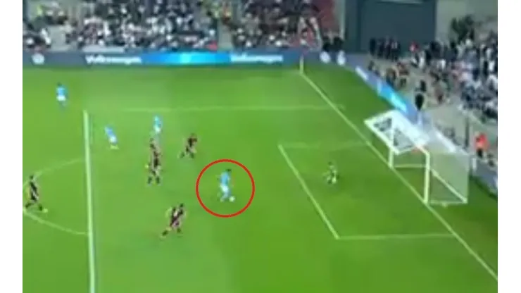 Golazo espectacular de Munas Dabbur.