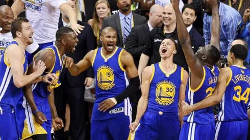 Salta la acera: un ex campeón de los Warriors escogerá entre Lakers o Clippers