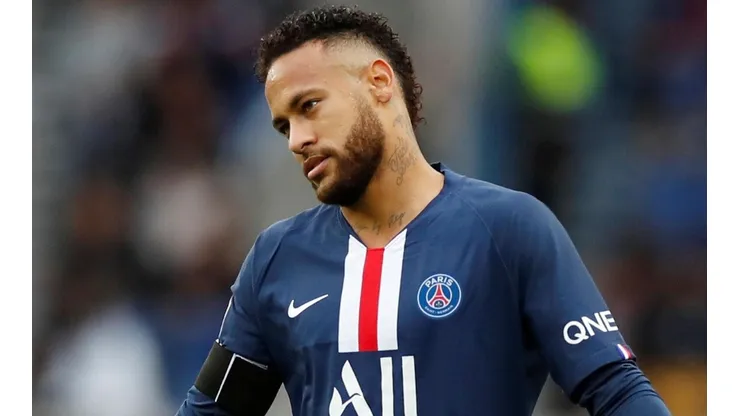 Neymar con la camiseta de Paris Saint-Germain.