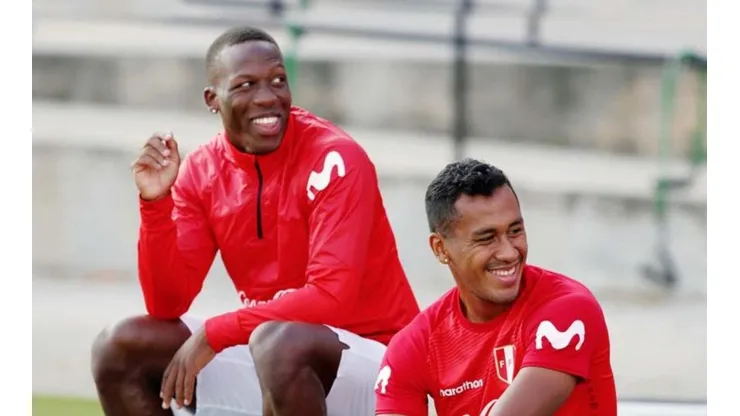 Advíncula y Tapia suelen ser titulares en el equipo de Ricardo Gareca.