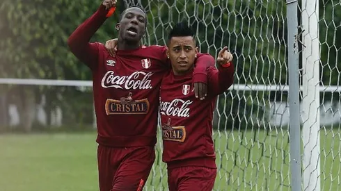 Cueva y Advíncula son dos habituales titulares en el equipo de Gareca.