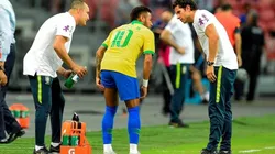 Es oficial: PSG confirmó el desgarro de Neymar