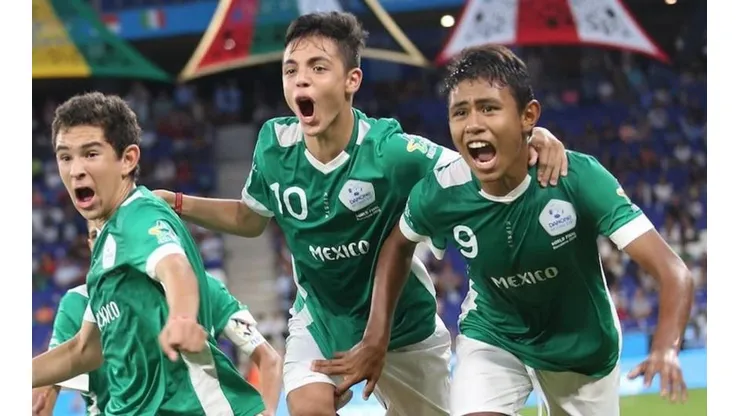 Las próximas joyas de Chivas se coronaron este fin de semana en España.