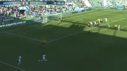 Dybala puso un tiro libre precioso y apareció Pezzella para meter un frentazo perfecto