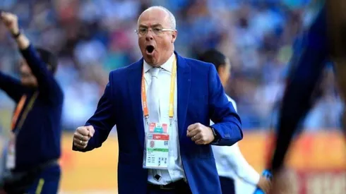 Jorge Célico planifica la alineación ecuatoriana.