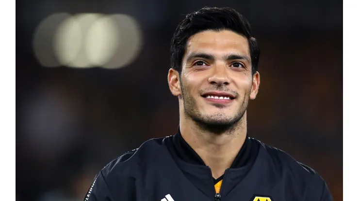 Los une Raúl Jiménez: Wolverhampton saludó al América en su 103 aniversario