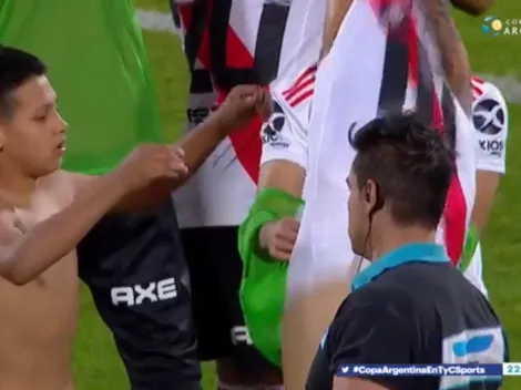 Es un fenómeno: Quintero le regaló la Diez a un hincha de River