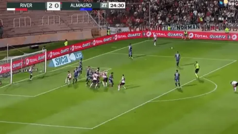 Quintero volvió a jugar tras 208 días y casi hace un golazo increíble de tiro libre