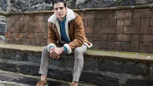 ¿Nueva profesión? El Pollo Briseño hizo de modelo para una marca