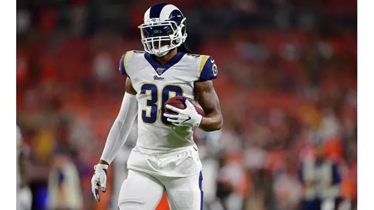 ¡Sin piedad! Todd Gurley destrozó a la NCAA.
