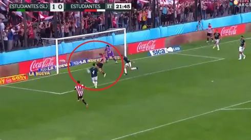 Retegui le pegó como nosotros, pifió abajo del arco ¡pero la pelota había entrado!